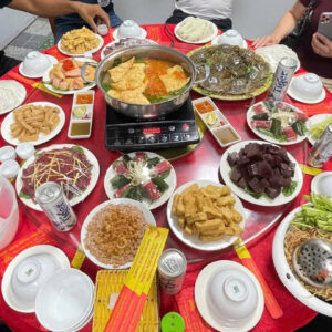 Alternative view of Lẩu Bắp bò riêu cua gà ta